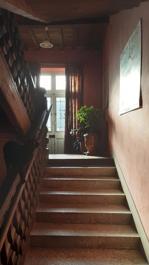 Chambre D Hote "Sous Le Clocher" Сен-Леонар-де-Нобла Экстерьер фото