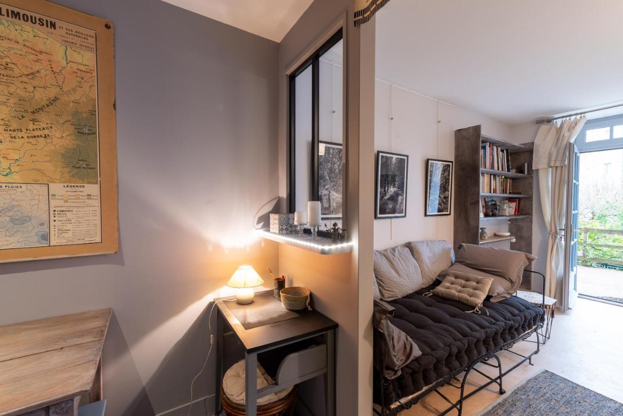 Chambre D Hote "Sous Le Clocher" Сен-Леонар-де-Нобла Экстерьер фото